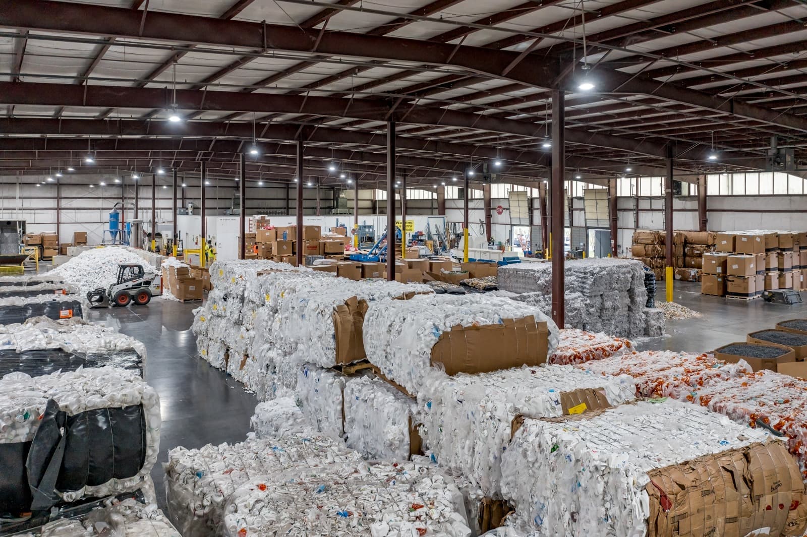 Plastic recycling process flow